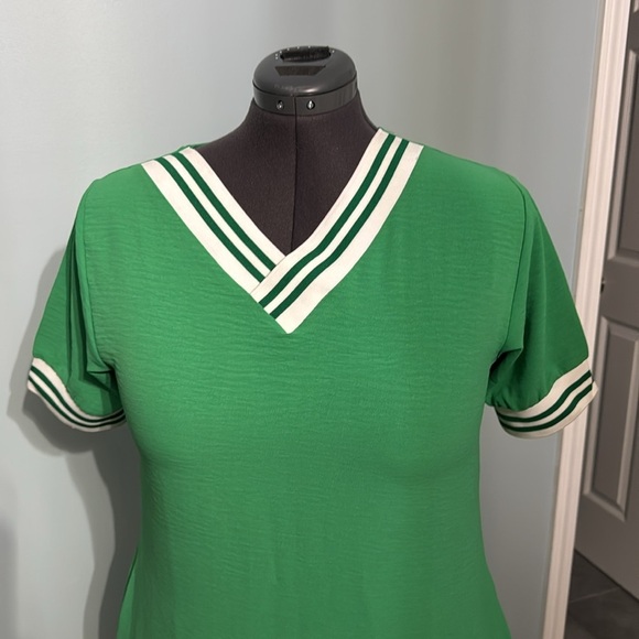 Dress - Picture 3 of 5